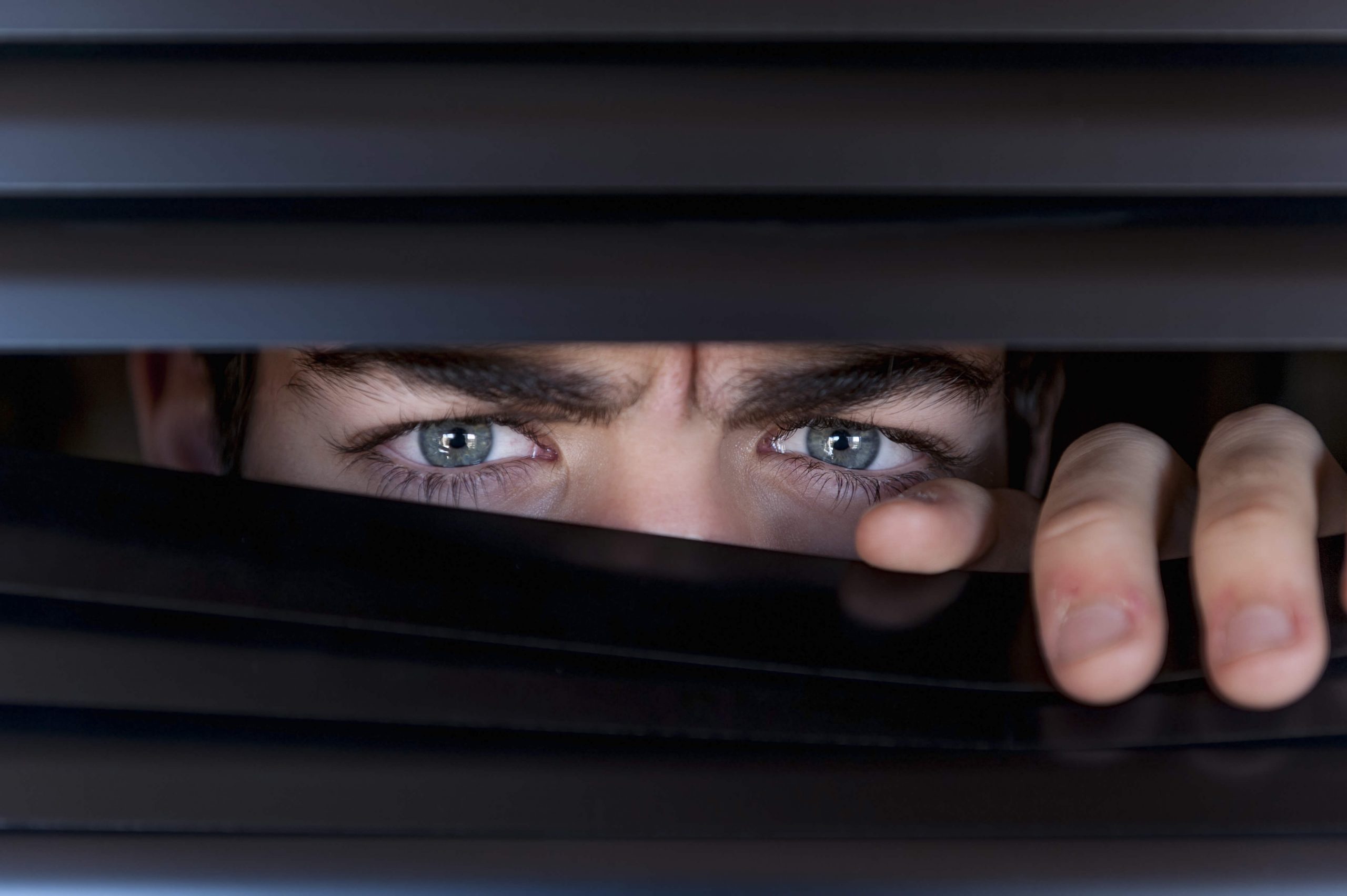 Were being watched. Слежка за человеком. Человек следит. Слежка глазами. Шпион глаза.